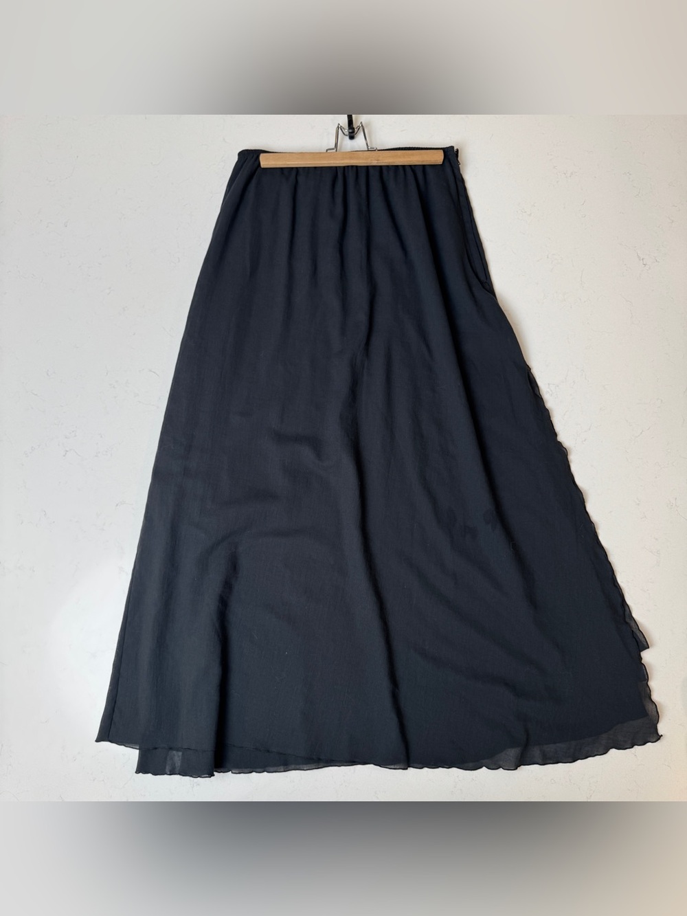 Classic Black Maxi Skirt with Flowing Silhouette